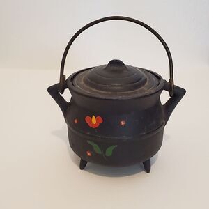 WILTON Miniature Cauldron Cast‎ Iron Kettle Melting Pot With Handle & Lid